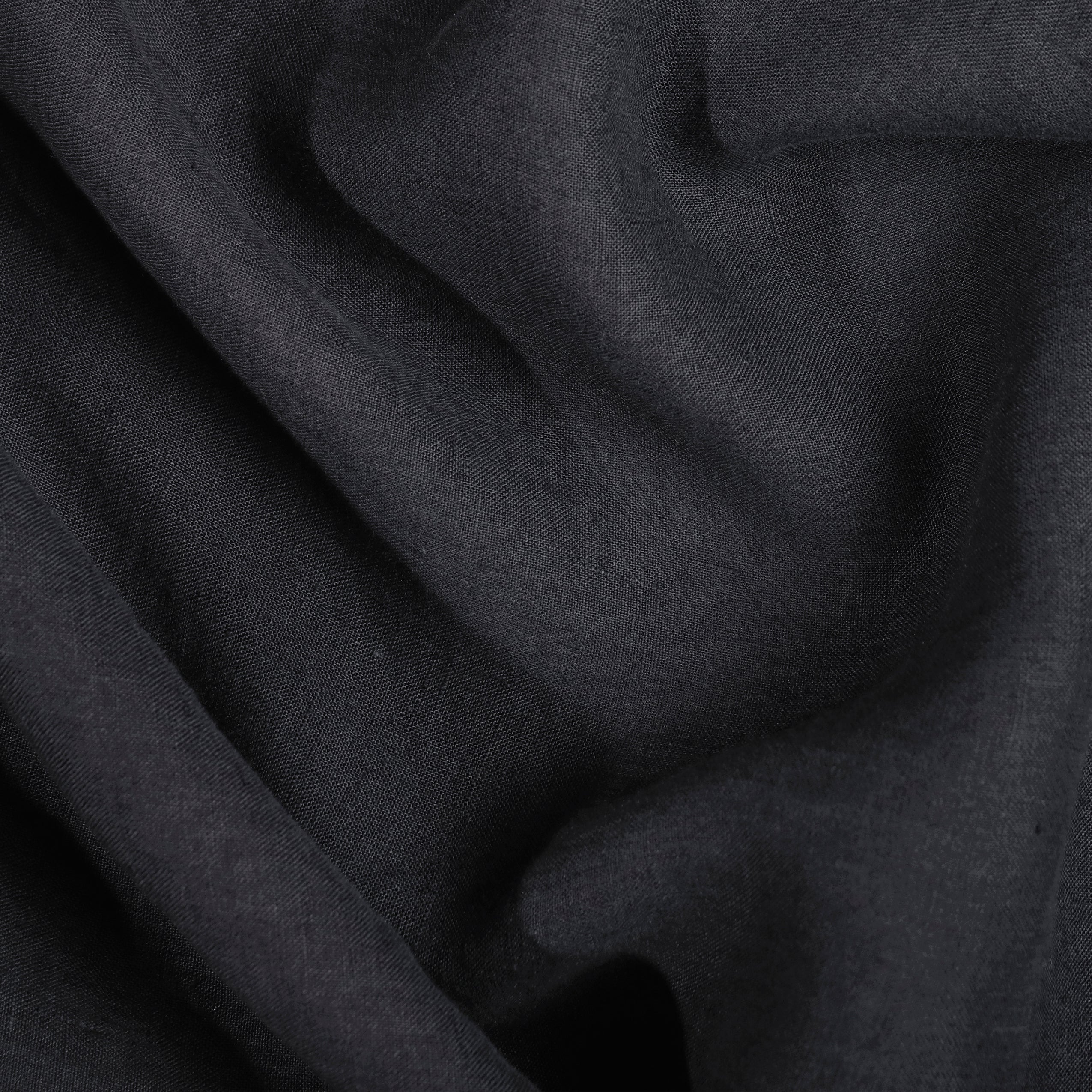 Night Garment-Dyed 100% Linen Ida Swatch - Close-Up Fabric Texture | MATTEO