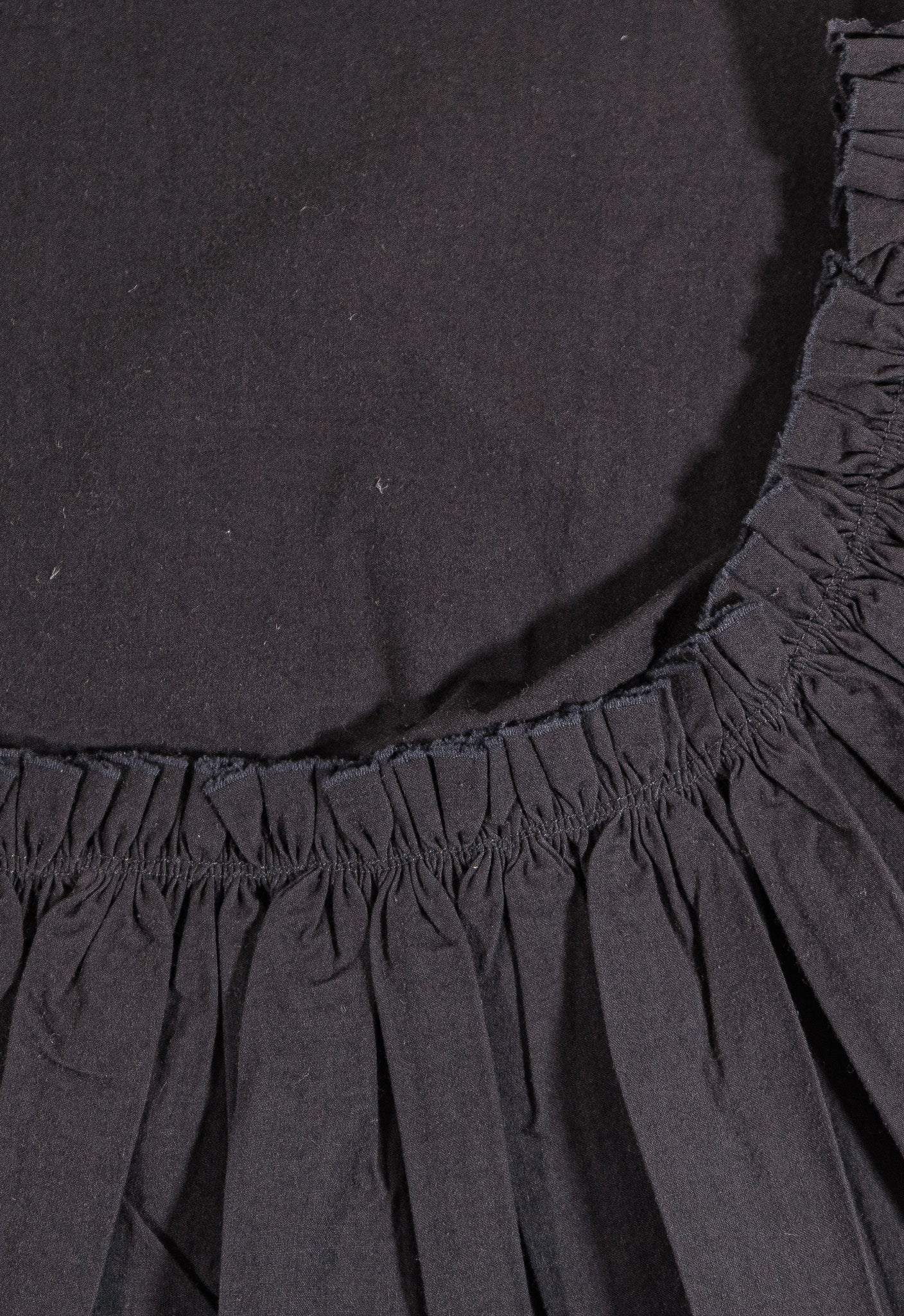 Bark Brown Cotton Tat Ruffle Detail - Close-Up Texture | MATTEO