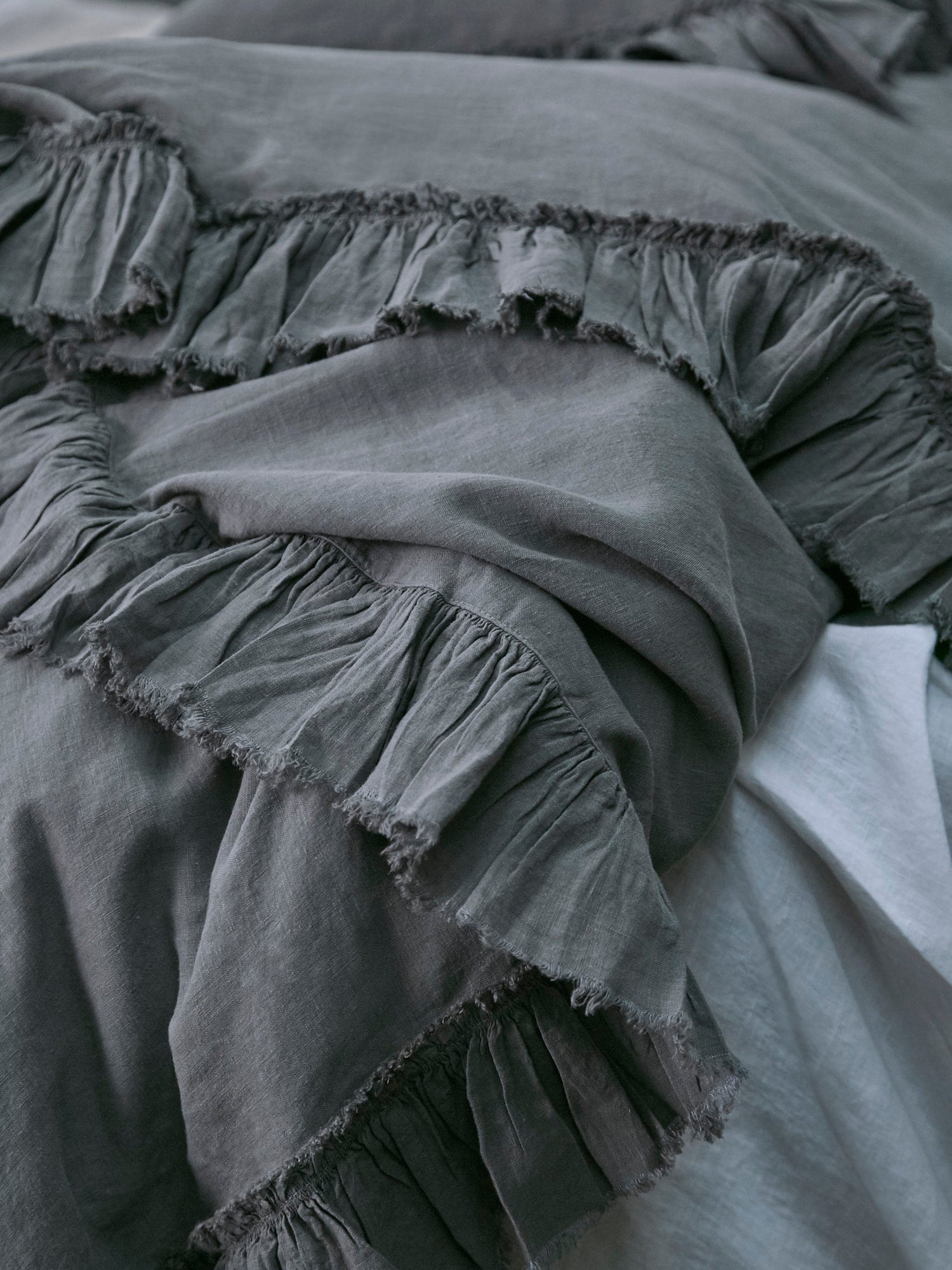 Tat Linen Duvet Cover - Coal Clearance 50%