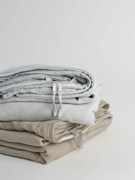 Vintage Linen Duvet Cover | Color: Bark